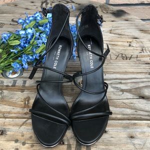 Kenneth Cole Black Strappy heel 8M